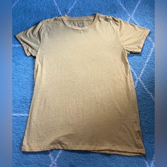 Urban Outfitters- Basic Tee- Short Sleeved- Yellow- Size M​ - Picture 1 of 5